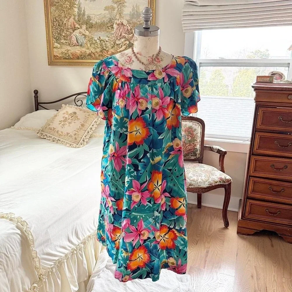 tropical floral dress  80s tropical floral midi dress‎ fits like a large